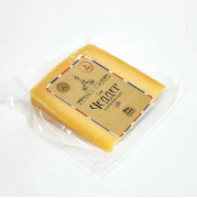 Сыр фасованный "Чеддер" ~ 200 гр (Кострома)